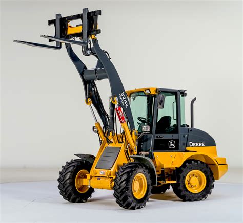 Compact Wheel Loaders 